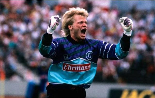 更加直接地 更加直接地