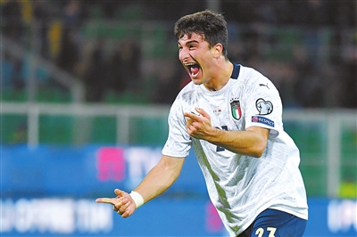 侯永永谈被国足征召：我无比自豪，这是让人梦寐以求的事情.